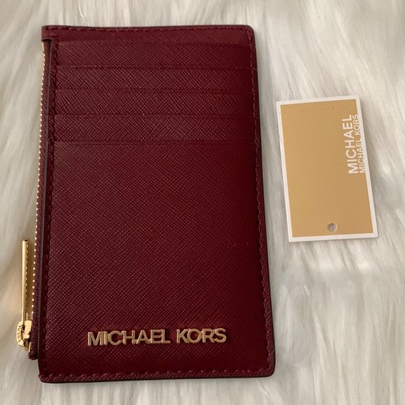 MICHAEL KORS Jet Set Travel Medium Zip Top Card Case in Dark Cherry - Picture 1 of 2